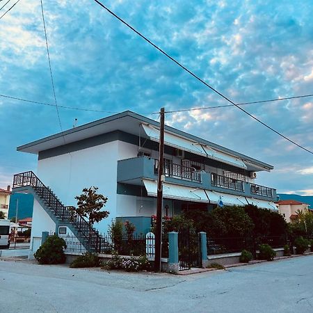 Atlantis Apartments เนอาวรัสนา ภายนอก รูปภาพ