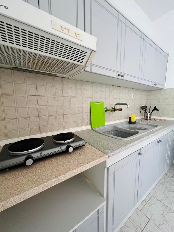 Atlantis Apartments เนอาวรัสนา ภายนอก รูปภาพ