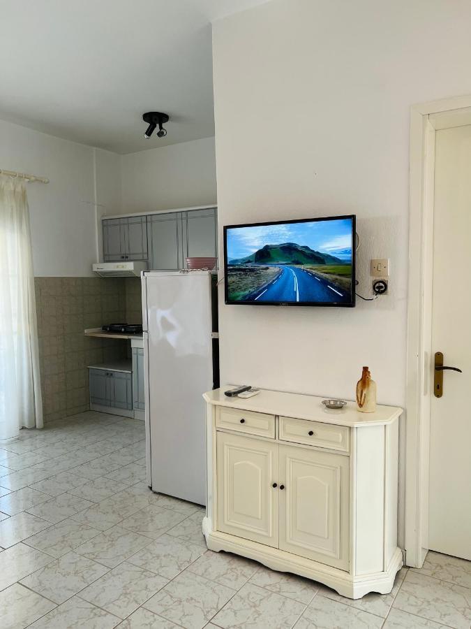 Atlantis Apartments เนอาวรัสนา ภายนอก รูปภาพ