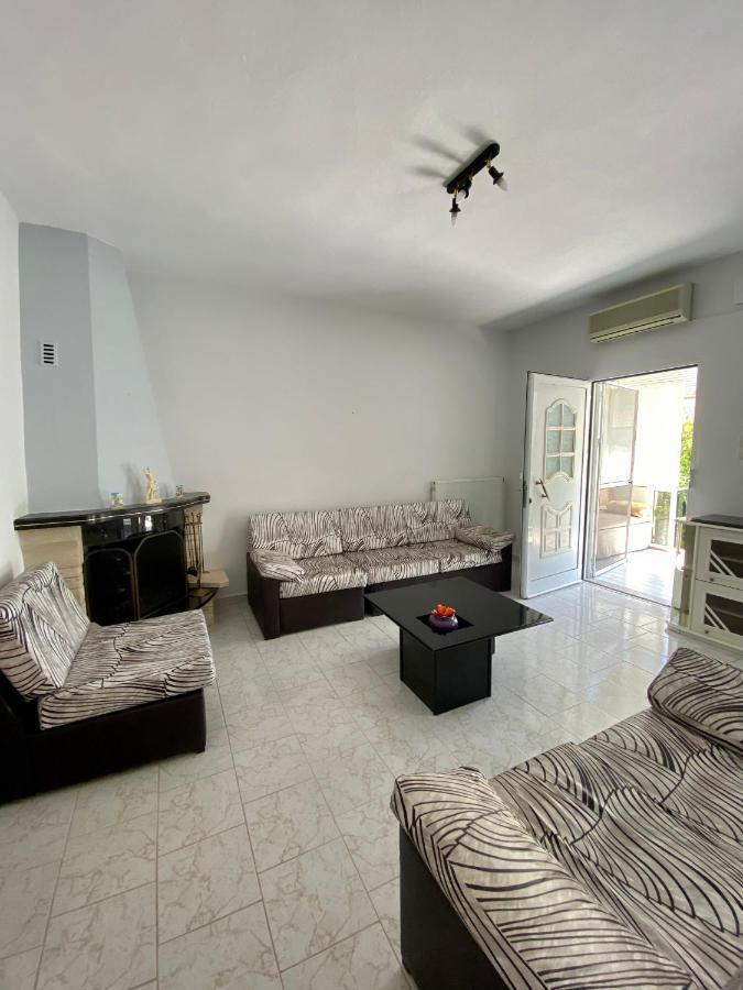 Atlantis Apartments เนอาวรัสนา ภายนอก รูปภาพ