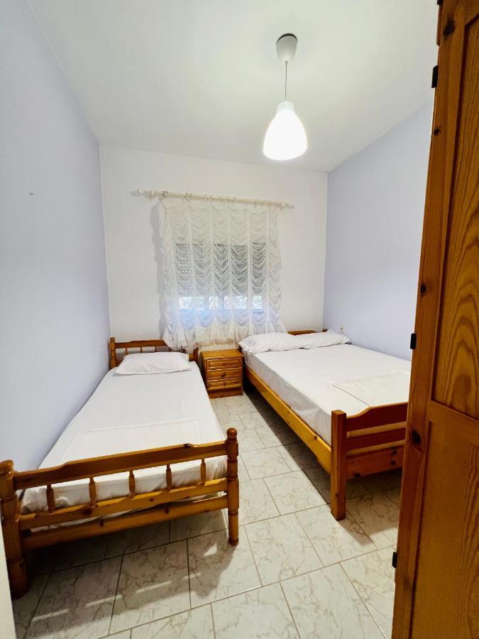 Atlantis Apartments เนอาวรัสนา ภายนอก รูปภาพ