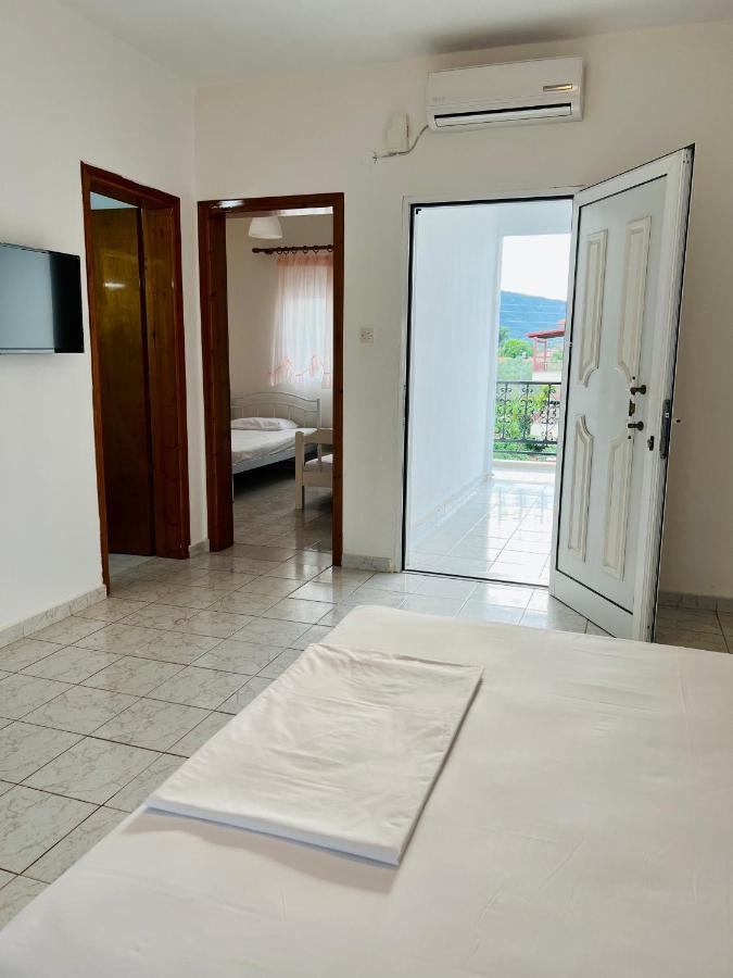 Atlantis Apartments เนอาวรัสนา ภายนอก รูปภาพ